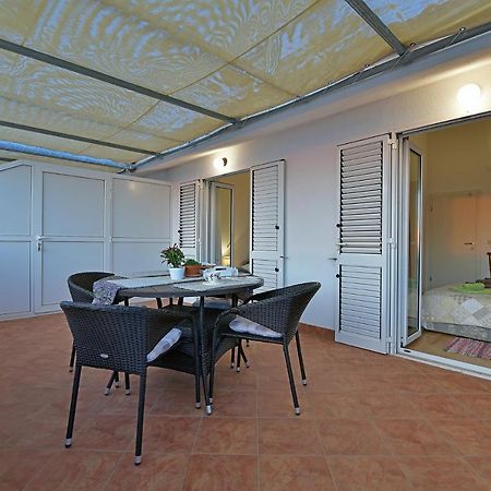Apartments Biba Hvar ฮวาร์ ภายนอก รูปภาพ