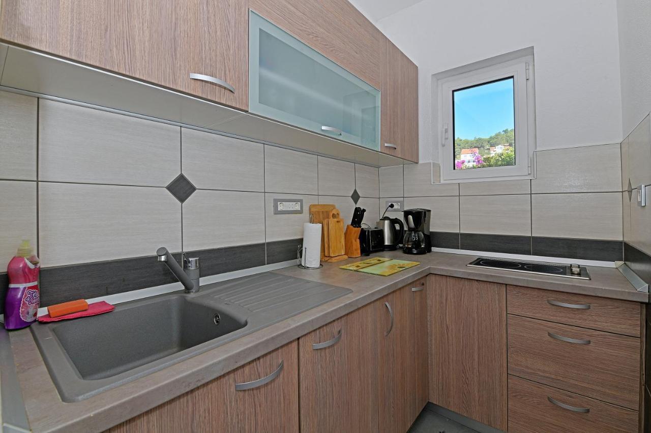 Apartments Biba Hvar ฮวาร์ ภายนอก รูปภาพ
