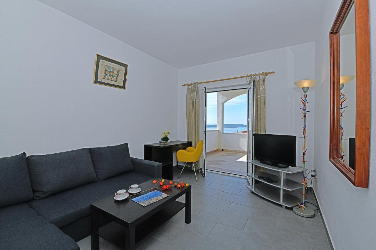Apartments Biba Hvar ฮวาร์ ภายนอก รูปภาพ