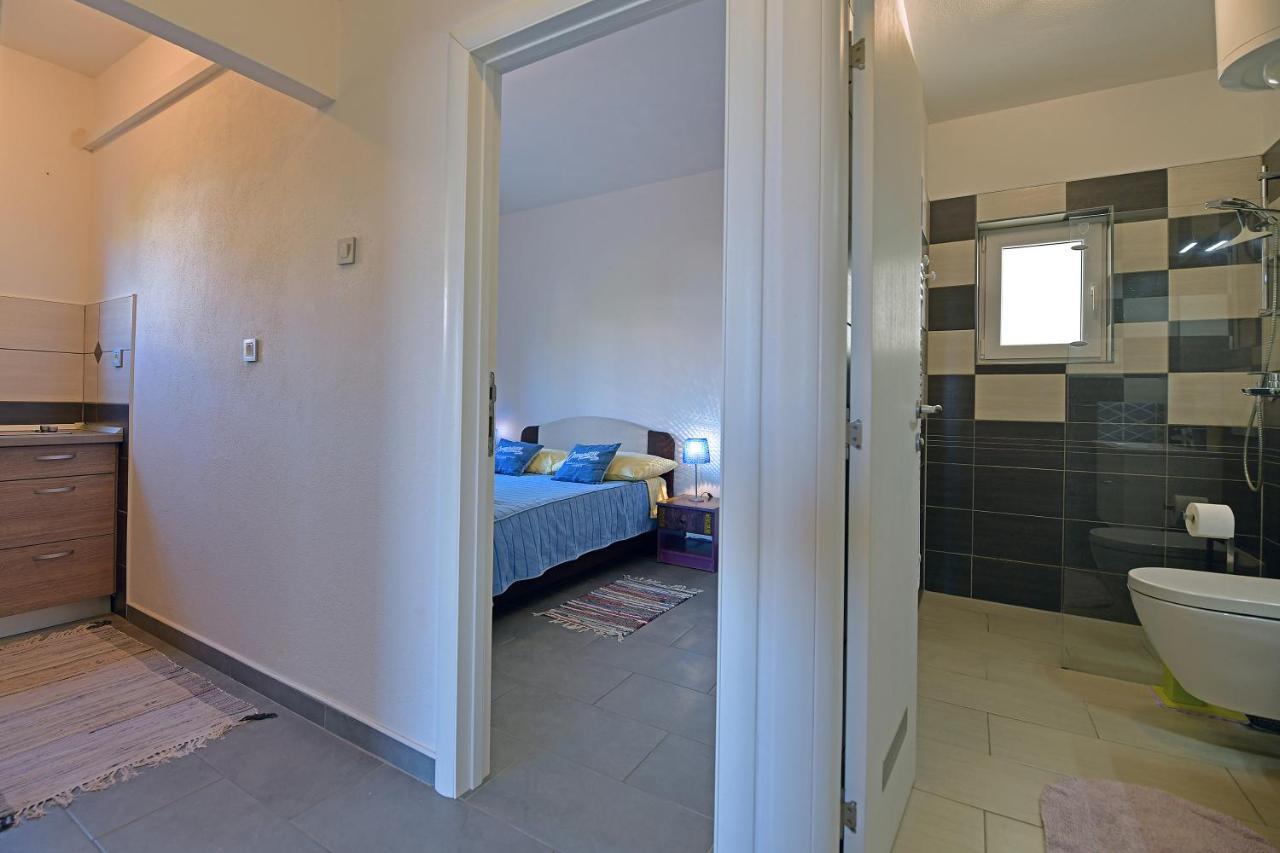 Apartments Biba Hvar ฮวาร์ ภายนอก รูปภาพ