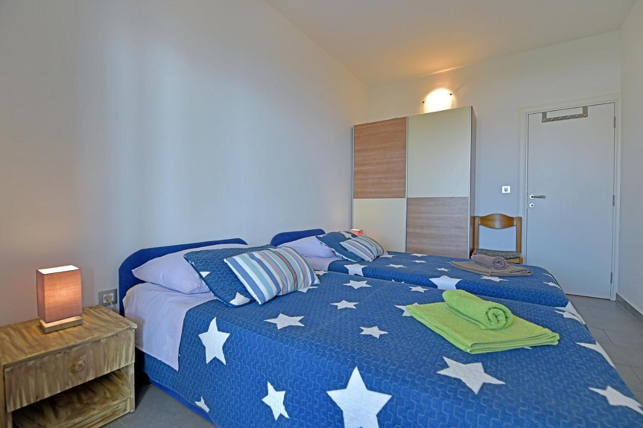 Apartments Biba Hvar ฮวาร์ ภายนอก รูปภาพ