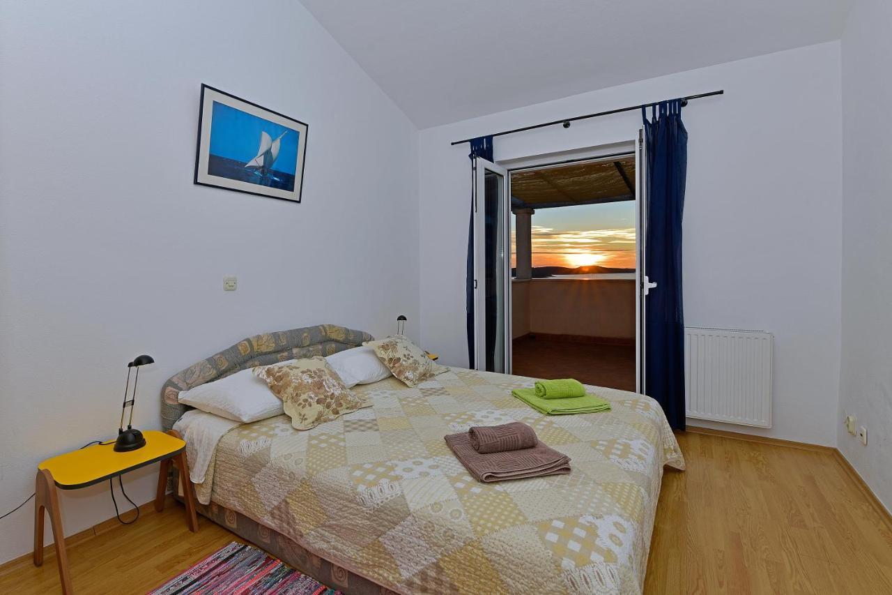 Apartments Biba Hvar ฮวาร์ ภายนอก รูปภาพ