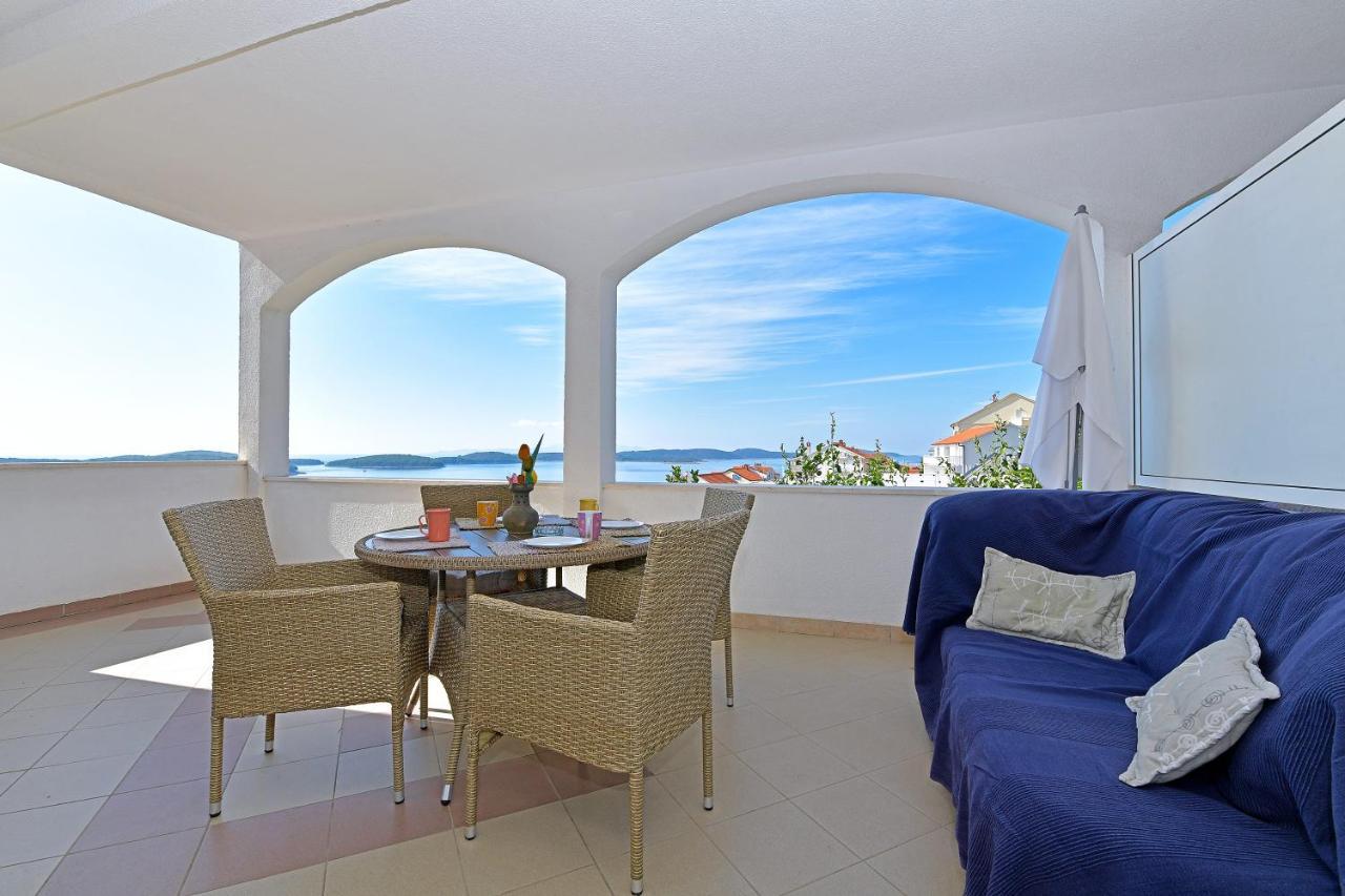 Apartments Biba Hvar ฮวาร์ ภายนอก รูปภาพ