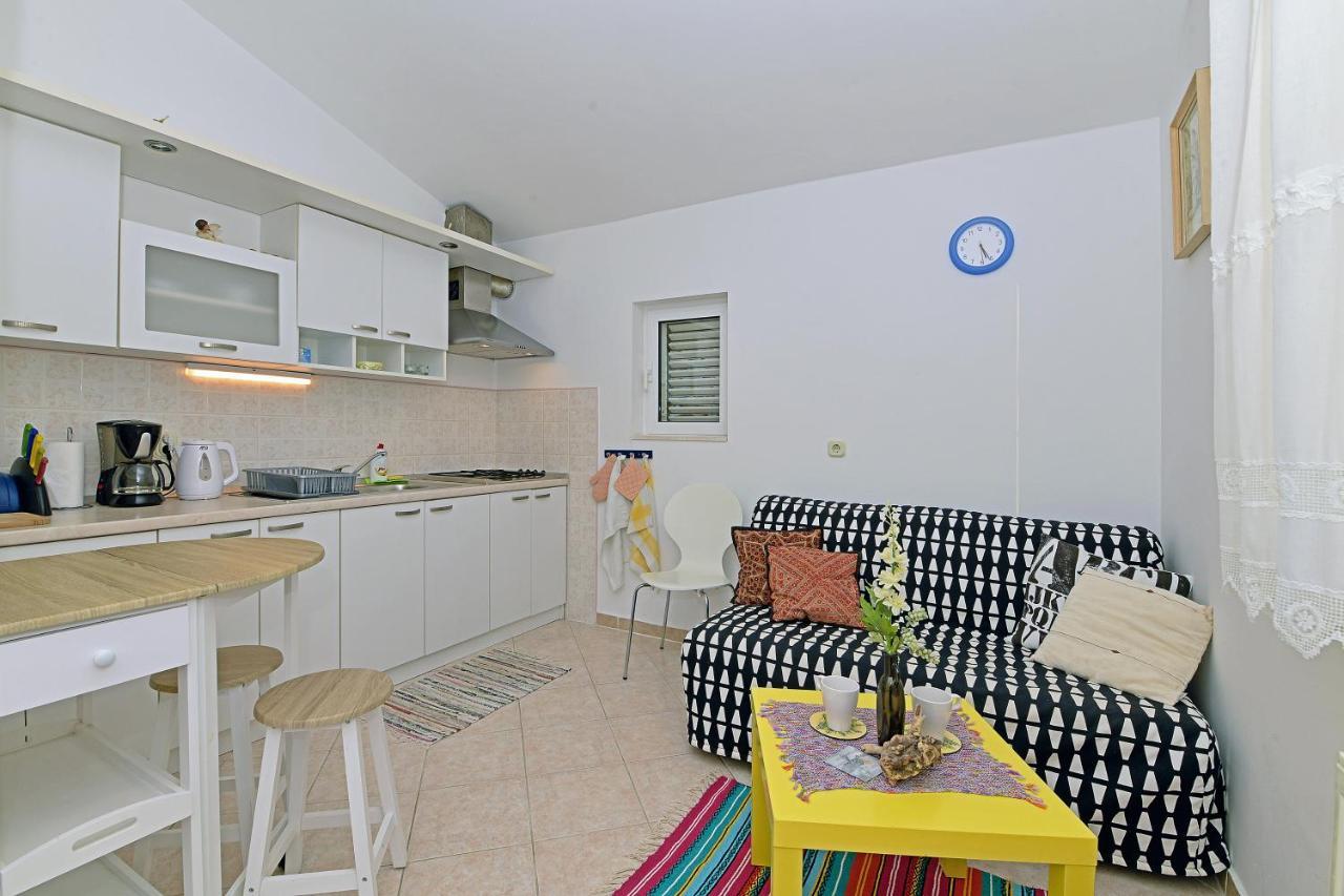 Apartments Biba Hvar ฮวาร์ ภายนอก รูปภาพ
