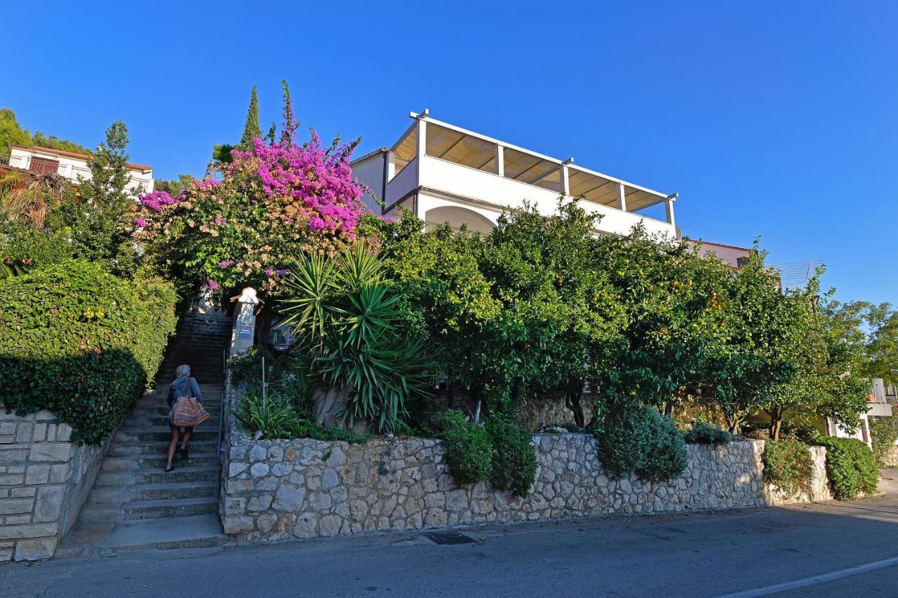 Apartments Biba Hvar ฮวาร์ ภายนอก รูปภาพ