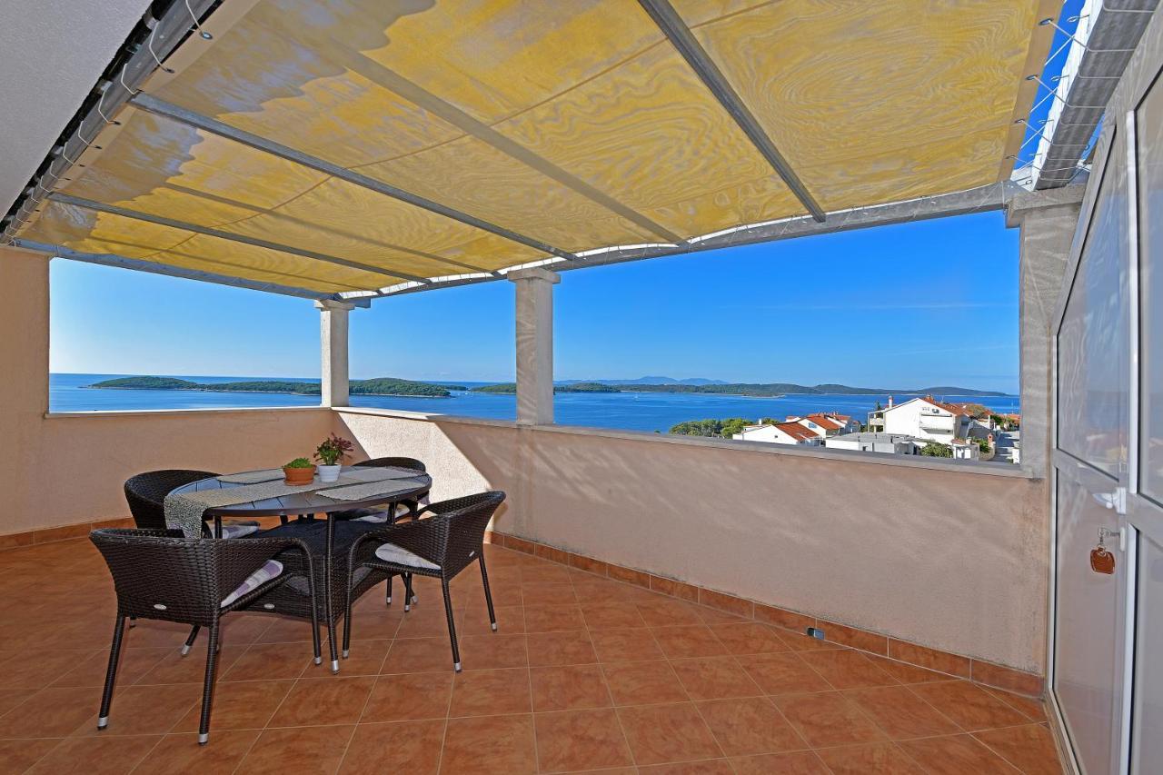 Apartments Biba Hvar ฮวาร์ ภายนอก รูปภาพ